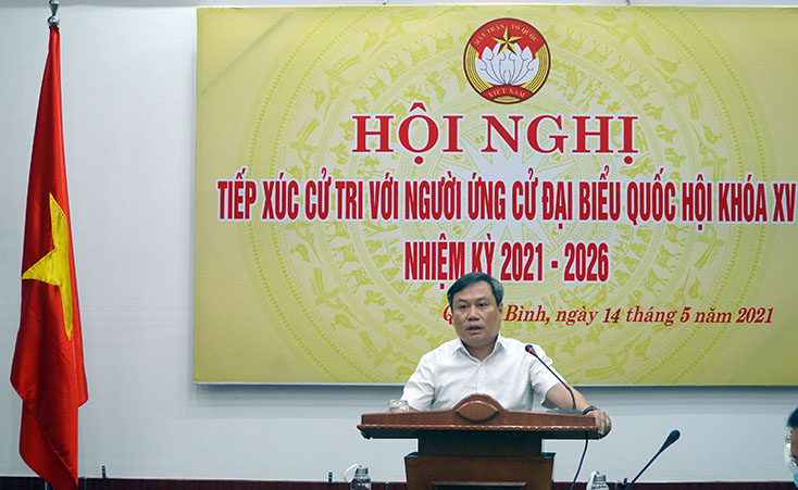 Ứng cử viên đại biểu Quốc hội khóa XV tiếp xúc cử tri vận động bầu cử