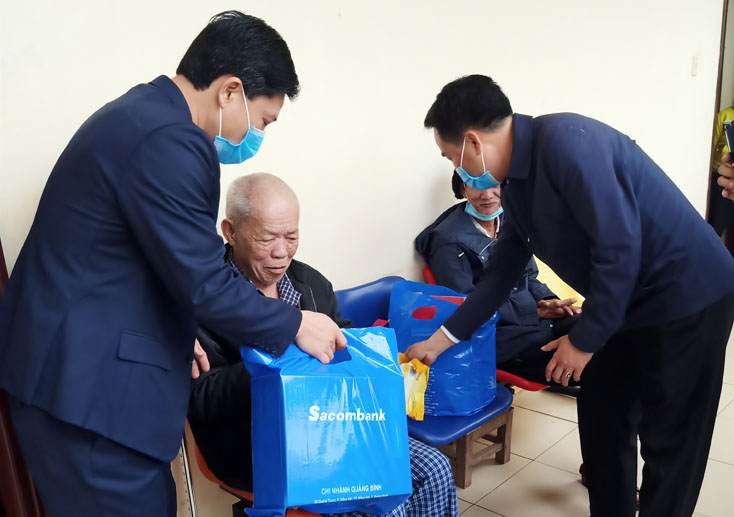 Tăng cường dịch vụ trợ giúp người yếu thế