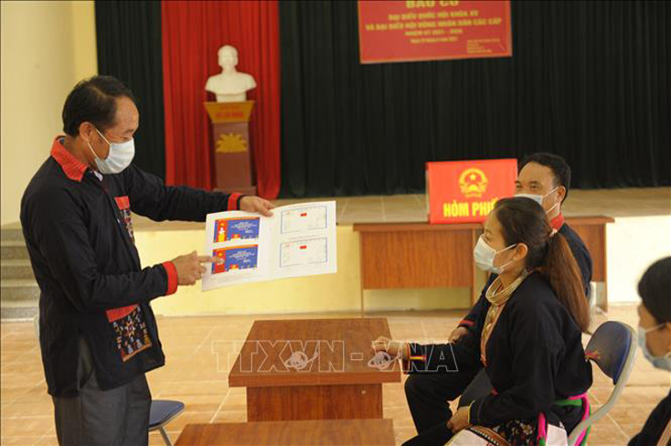 Tăng cường thông tin tuyên truyền bầu cử ở vùng đồng bào dân tộc thiểu số