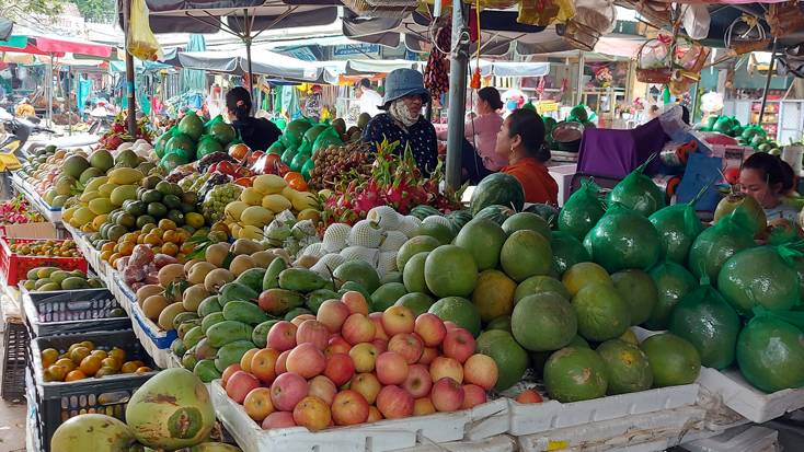 An toàn thực phẩm ở chợ truyền thống: Vẫn là bài toán khó!