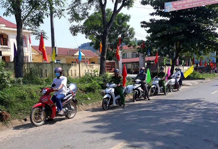 Lệ Thủy: Đôn đốc công tác bầu cử ở 3 xã miền núi
