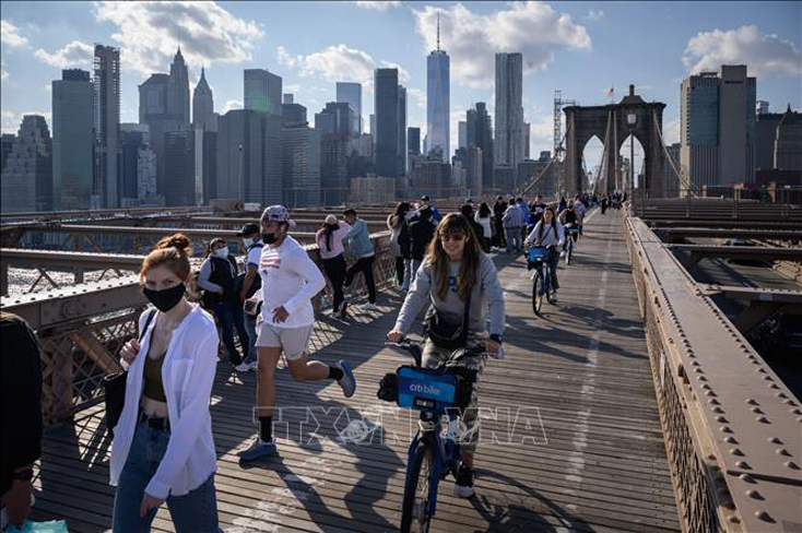 Từng là tâm dịch tại Mỹ, bang New York đã mở cửa trở lại hoàn toàn