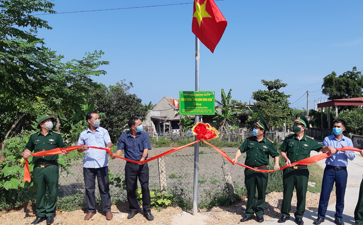 Bộ đội Biên phòng tỉnh: Bàn giao công trình "Ánh sáng vùng biên"