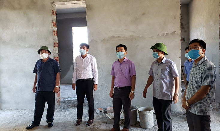 Kiểm tra tình hình xây dựng nông thôn mới tại huyện Bố Trạch