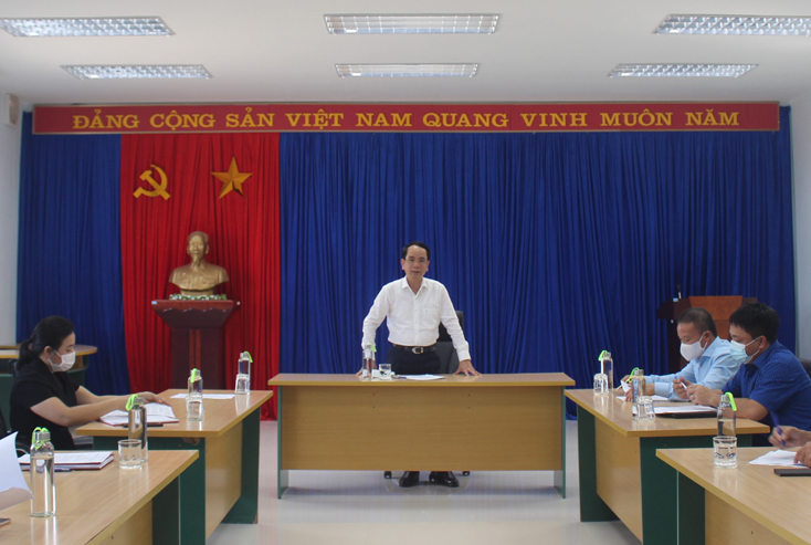 Đồng chí Phó Chủ tịch UBND tỉnh kiểm tra công tác giải phóng mặt bằng tại Trung tâm Điện lực Quảng Trạch