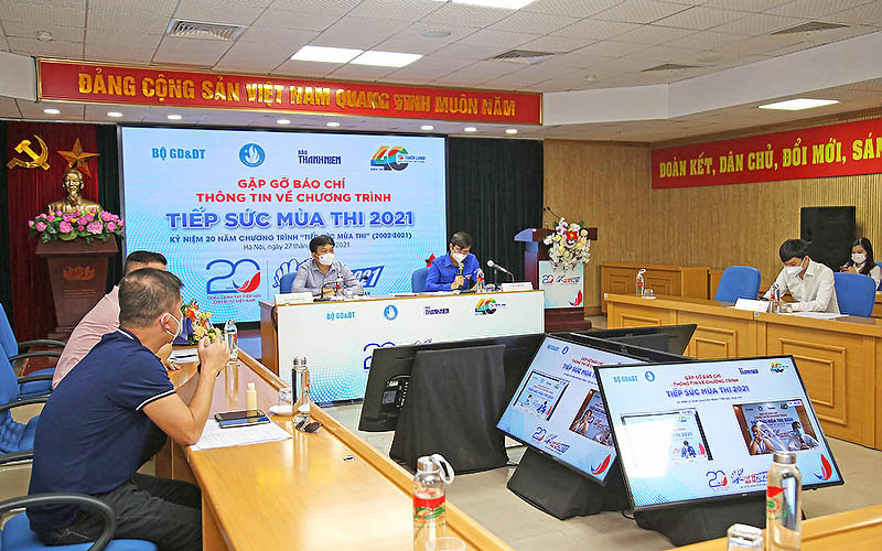 "Tiếp sức mùa thi" cung cấp một triệu khóa luyện thi miễn phí