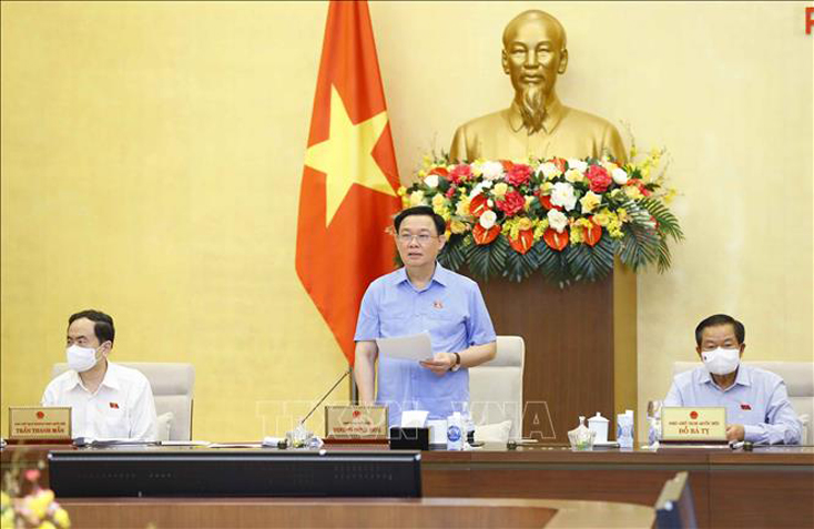 Bế mạc Phiên họp thứ 56 của Ủy ban Thường vụ Quốc hội: Tỷ lệ cử tri đi bầu đạt 99,57%