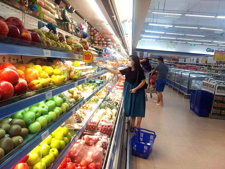 Một số mặt hàng thiết yếu tăng giá nhẹ, các siêu thị vẫn bình ổn giá