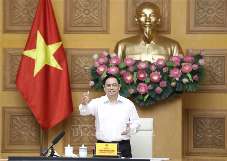 Thủ tướng: Tạo mọi điều kiện để sớm sản xuất được vaccine phòng COVID-19 ở trong nước