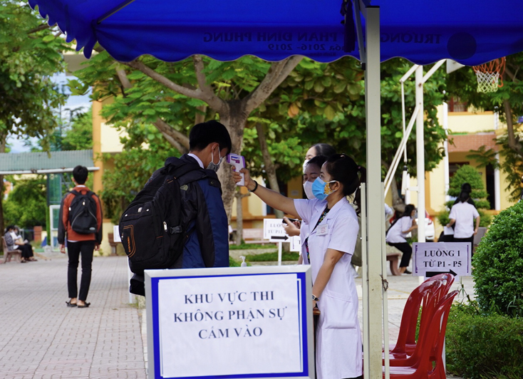 Kỳ thi, tuyển sinh vào lớp 10 THPT năm học 2021-2022: Diễn ra an toàn, nghiêm túc, đúng quy chế