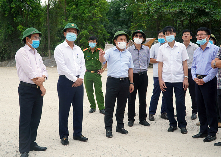Đồng chí Bí thư Tỉnh ủy làm việc với Công ty cổ phần xi măng VICEM Hải Vân