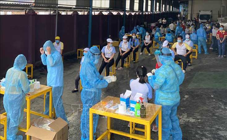 Doanh nghiệp chủ động phòng, chống dịch để giữ vững nhịp sản xuất