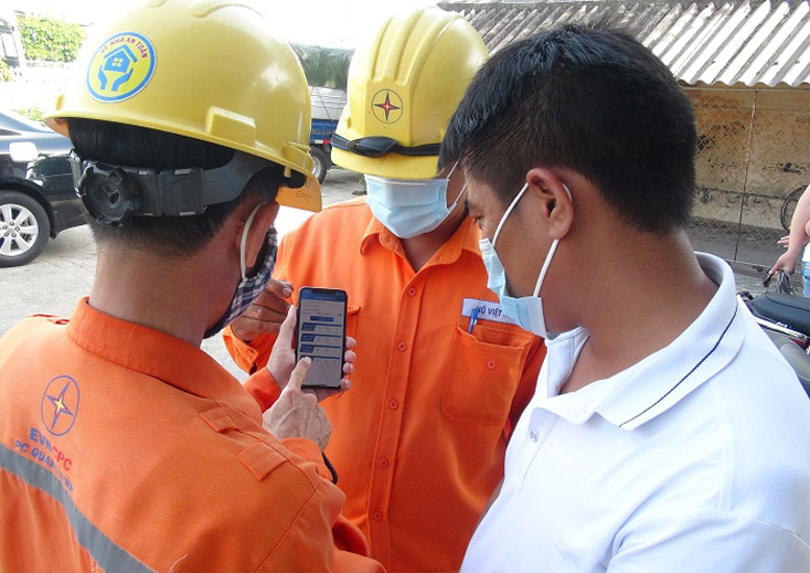 Tập trung tuyên truyền sử dụng điện tiết kiệm trong thời điểm nắng nóng