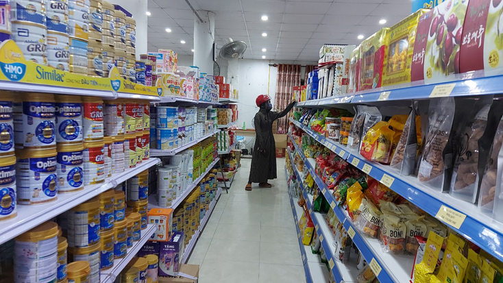 Hàng ngoại "thách thức" hàng Việt