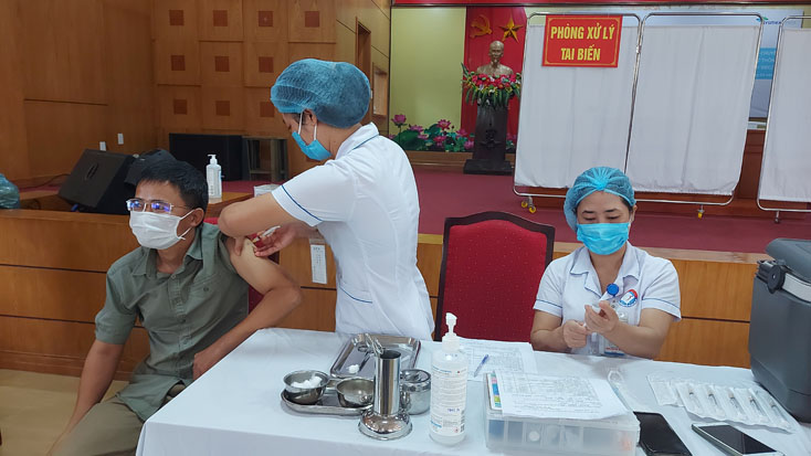 Thêm một số nhóm đối tượng được ưu tiên tiêm vắc-xin phòng Covid-19