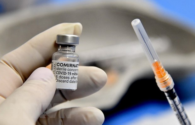 Cuộc chiến chống COVID-19: Khi công nghệ "tiếp sức" cho vaccine
