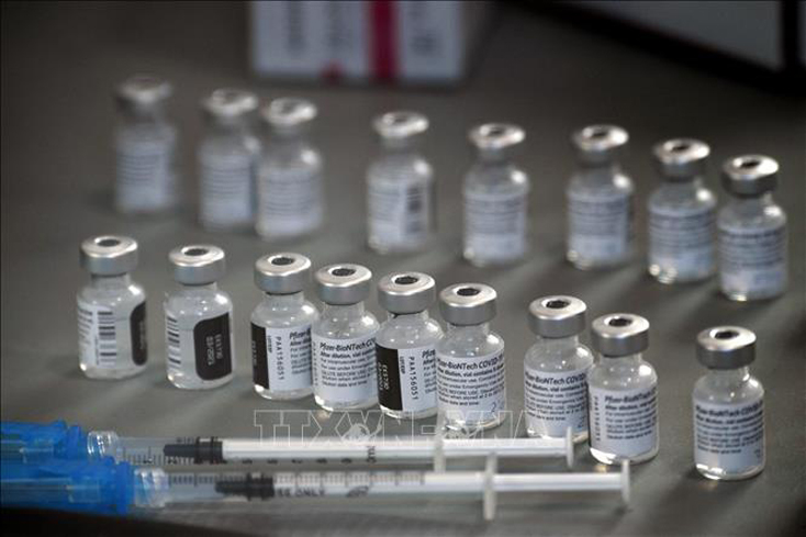 Canada cam kết chia sẻ 100 triệu liều vaccine với các nước thu nhập thấp