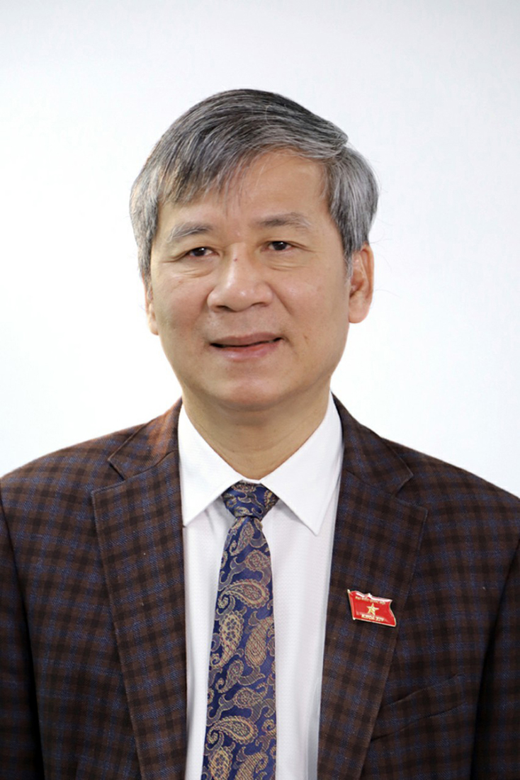Tâm tôi như bát nước đầy...