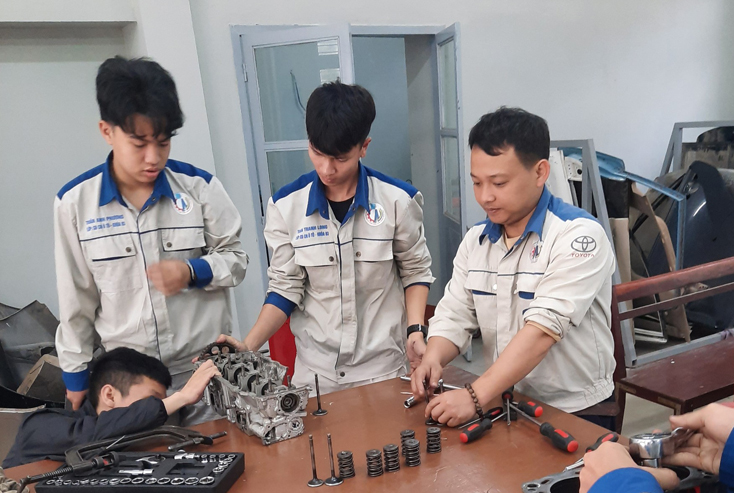 Phân luồng học sinh trong giáo dục phổ thông: Thực hiện nhiều giải pháp để gỡ khó
