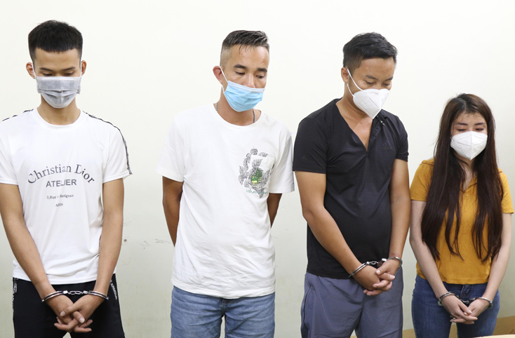 Bắt nhóm đối tượng thuê phòng nghỉ để bay lắc giữa mùa dịch