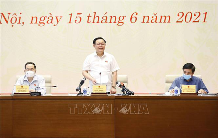 Chủ tịch Quốc hội Vương Đình Huệ: Báo chí đưa "hơi thở cuộc sống" vào nghị trường