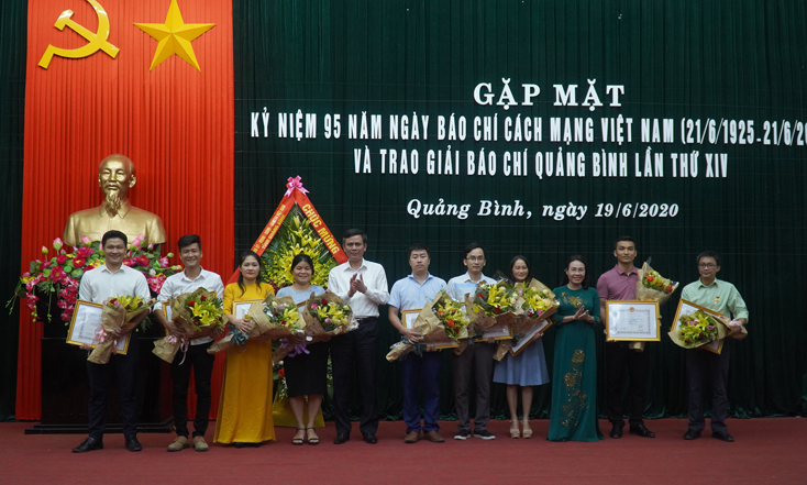 Báo Quảng Bình đoạt 8 giải tại Giải báo chí Quảng Bình lần thứ XV