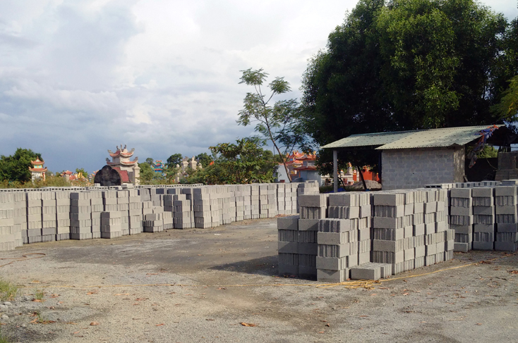Cơ sở sản xuất gạch block gây ô nhiễm môi trường: UBND xã An Ninh thiếu kiên quyết trong xử lý