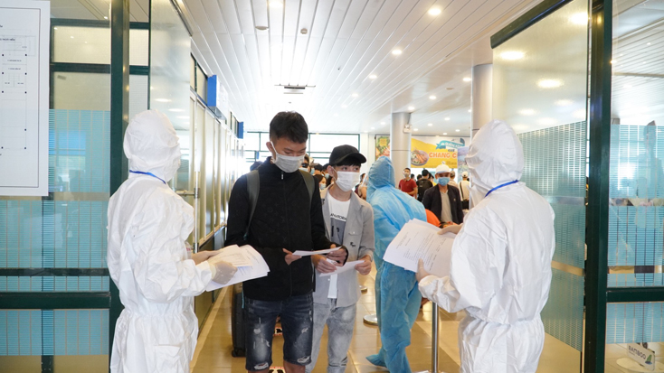 Tăng cường kiểm tra, giám sát, xử lý vi phạm về cách ly y tế tại nhà, nơi lưu trú trong phòng, chống dịch Covid-19