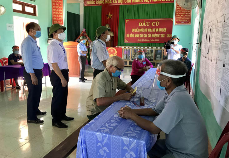 Chăm lo xây dựng và phát triển văn hóa, con người, đáp ứng yêu cầu phát triển bền vững