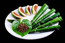 Bà ơi, cái cối giã trầu...