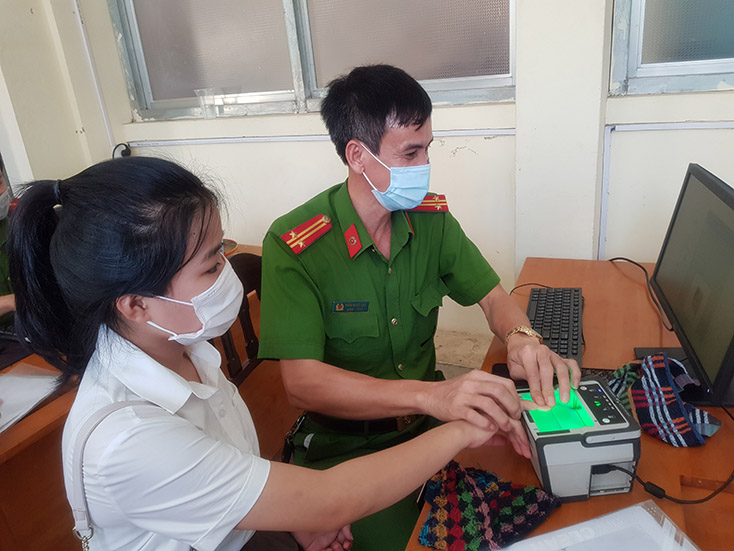 Hơn 525 ngàn người đã làm căn cước công dân gắn chíp điện tử