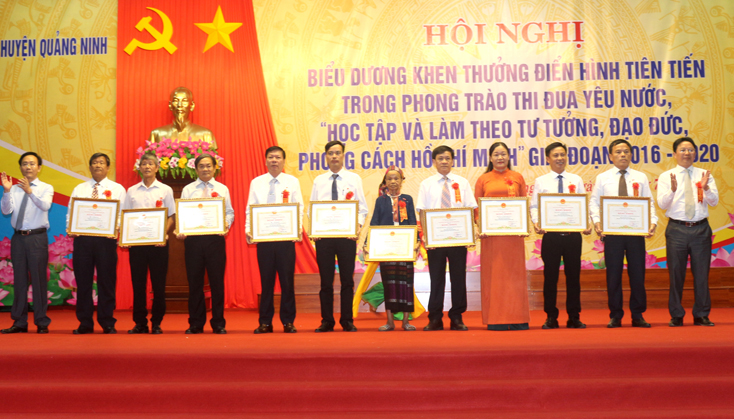 Lan tỏa nhiều cách làm hay, sáng tạo trong học và làm theo Bác