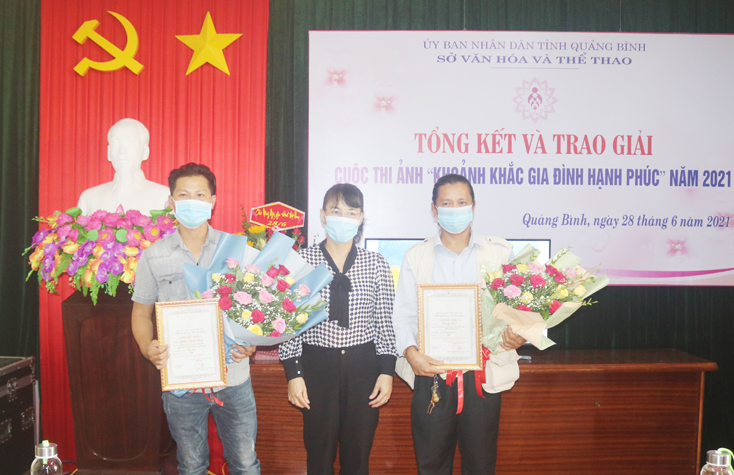 10 tác phẩm đoạt giải cuộc thi ảnh "Khoảnh khắc gia đình hạnh phúc" năm 2021