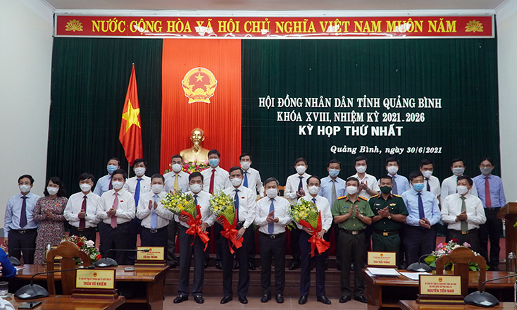 Các đồng chí lãnh đạo chủ chốt đều tái đắc cử