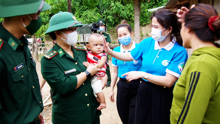 Hội LHPN tỉnh-Hội Phụ nữ BĐBP tỉnh: Tổ chức hoạt động hướng về biên giới