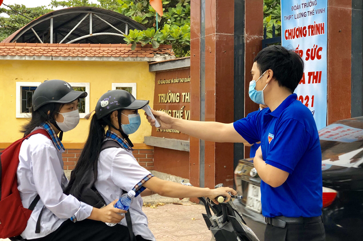 Hơn 800 tình nguyện viên được huy động "Tiếp sức mùa thi"