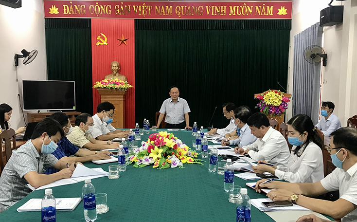 Đồng chí Phó Bí thư Thường trực Tỉnh ủy làm việc với Hội Luật gia tỉnh