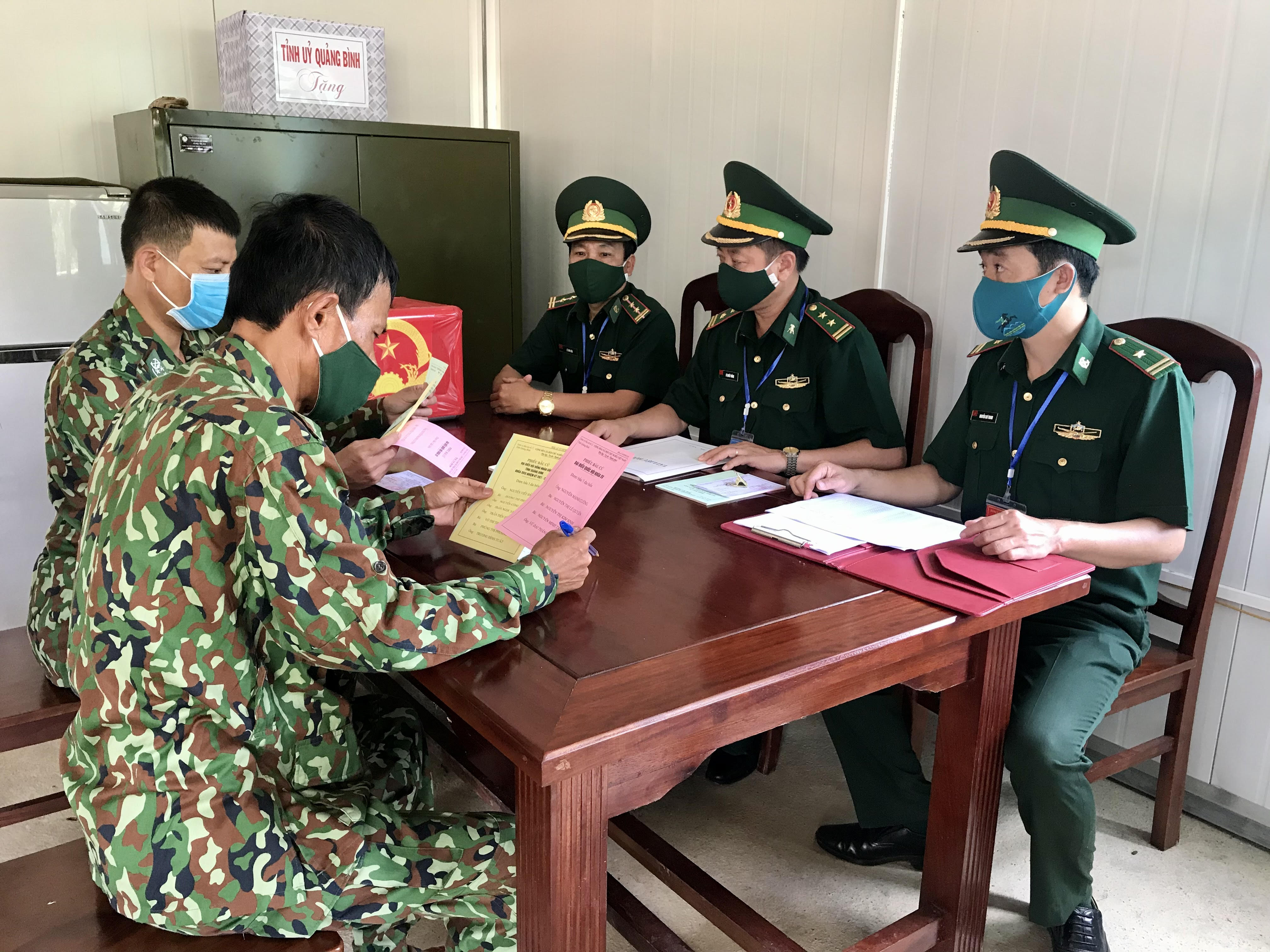 Người đứng đầu phải gương mẫu, nói đi đôi với làm