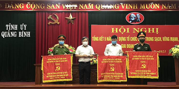 Tổng kết 5 năm xây dựng tổ chức đảng trong sạch, vững mạnh
