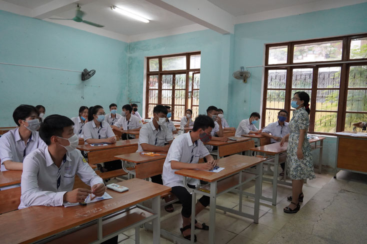 Nhìn lại một kỳ thi giữa mùa Covid-19