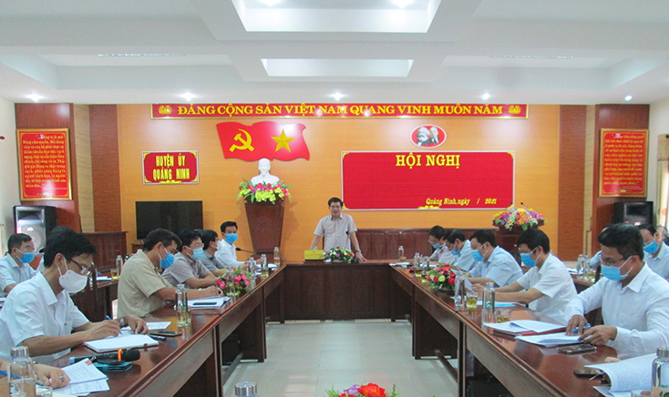 Đồng chí Trưởng Ban Tổ chức Tỉnh ủy làm việc với Huyện ủy Quảng Ninh