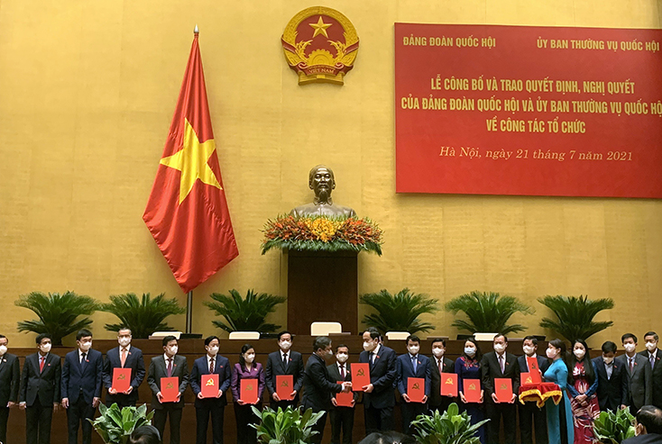 Công bố và trao quyết định Trưởng đoàn Đại biểu Quốc hội khóa XV