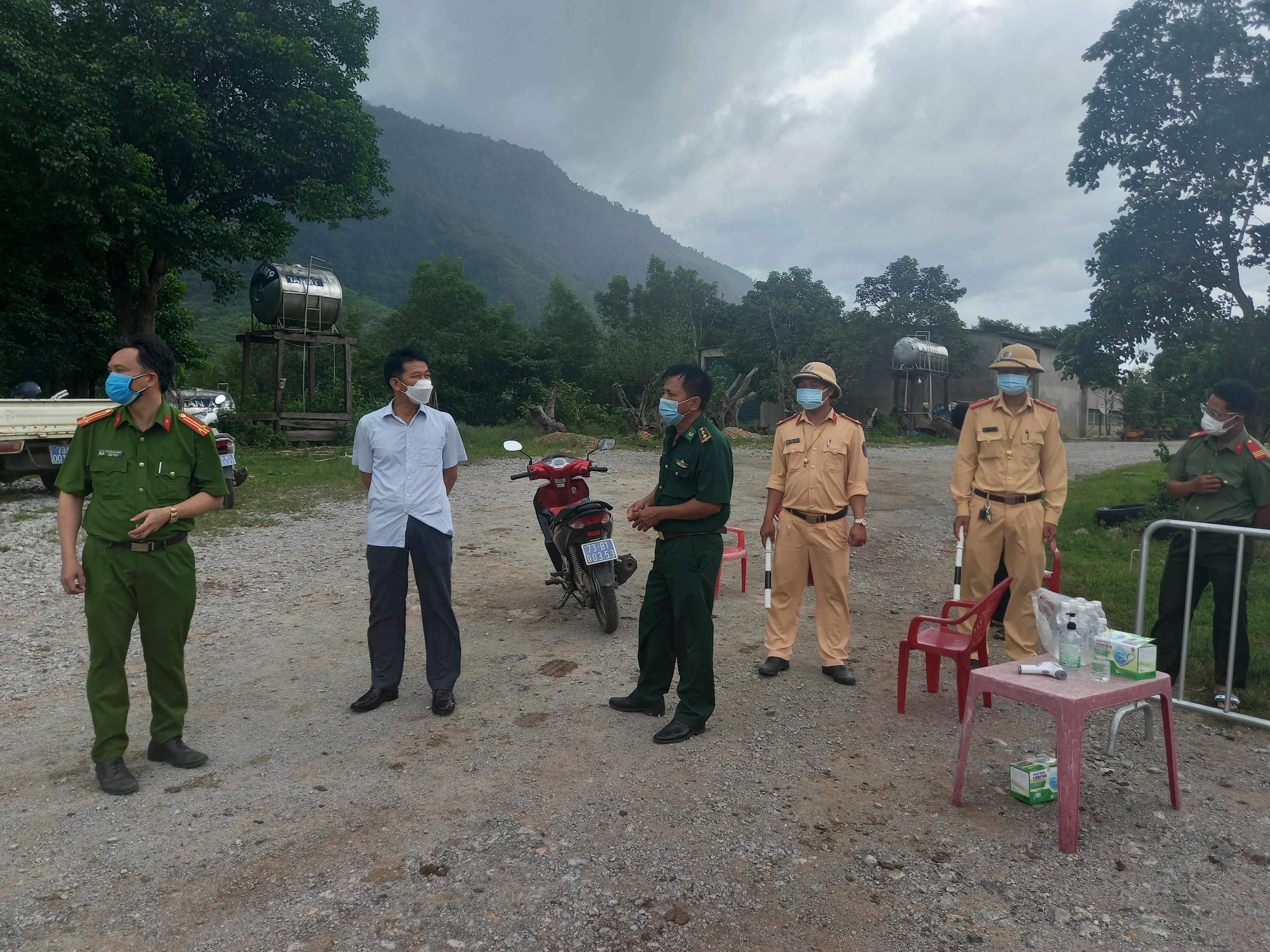 Minh Hóa, Bố Trạch: Thực hiện giãn cách xã hội phòng, chống dịch Covid-19