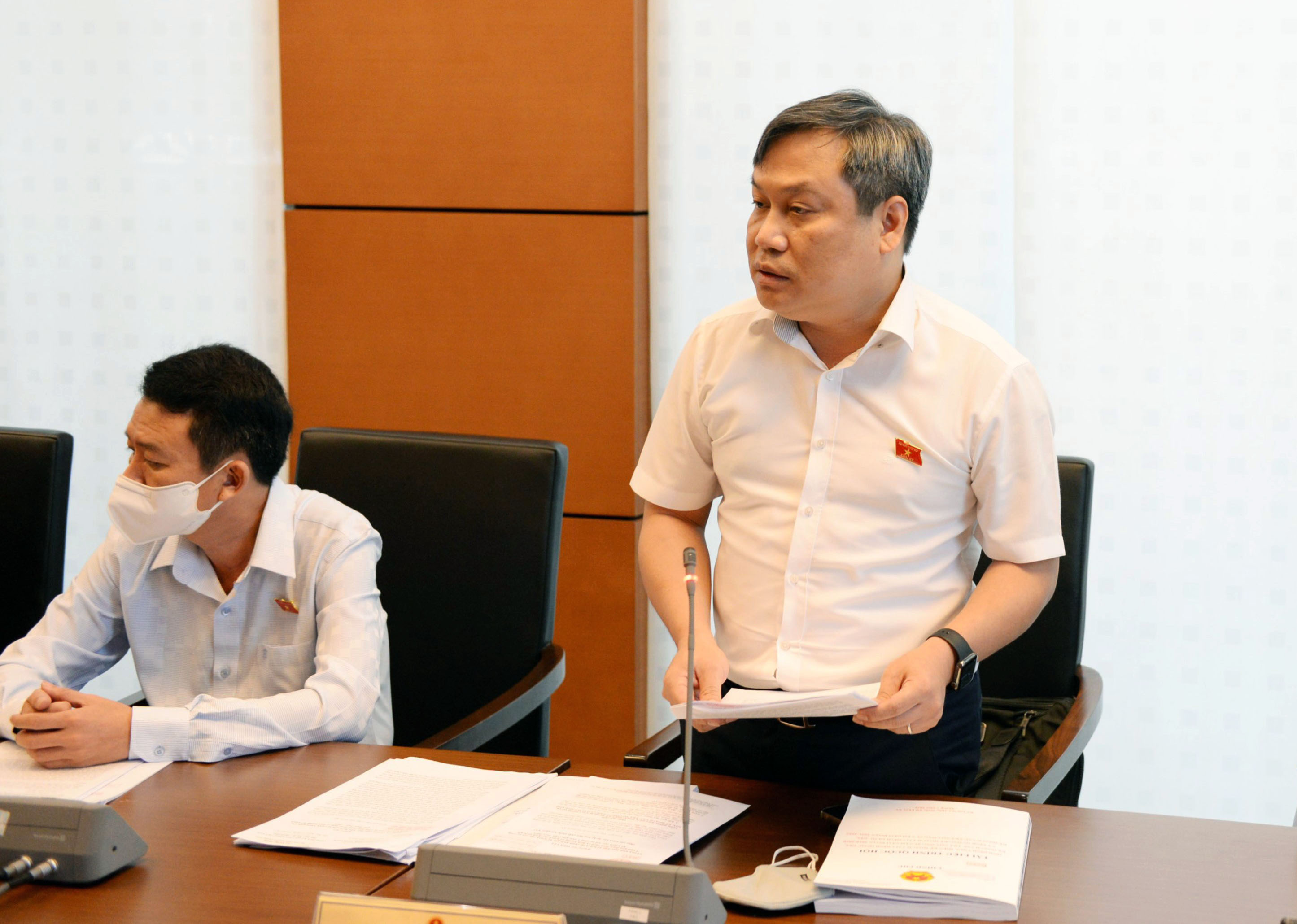 Đoàn đại biểu Quốc hội tỉnh thảo luận về các kế hoạch, chương trình giai đoạn 2021-2025