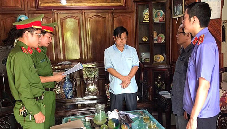 "Cú lừa" ngoạn mục của ông... giám đốc "rởm"