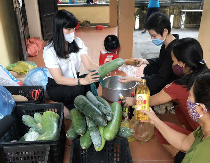 Bếp ăn "nghĩa tình" trong mùa dịch Covid-19