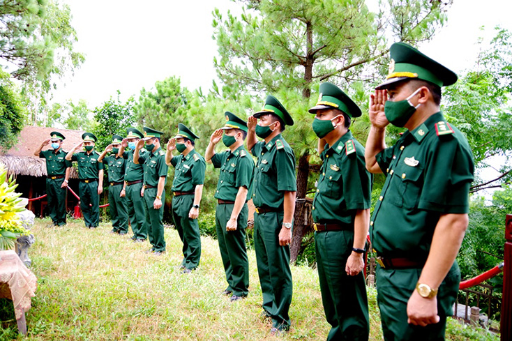 BĐBP tỉnh dâng hương, tri ân các Anh hùng liệt sỹ nhân kỷ niệm Ngày Thương binh-Liệt sỹ (27-7)
