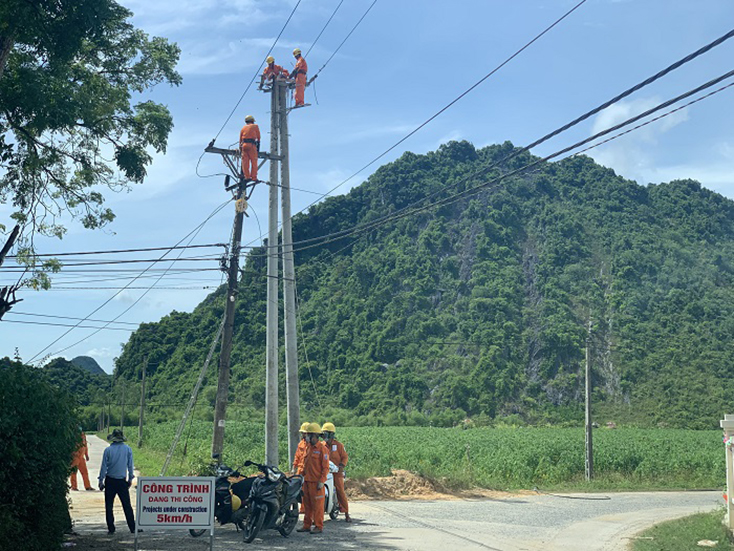 Phấn đấu hoàn thành các công trình đầu tư xây dựng lưới điện năm 2021
