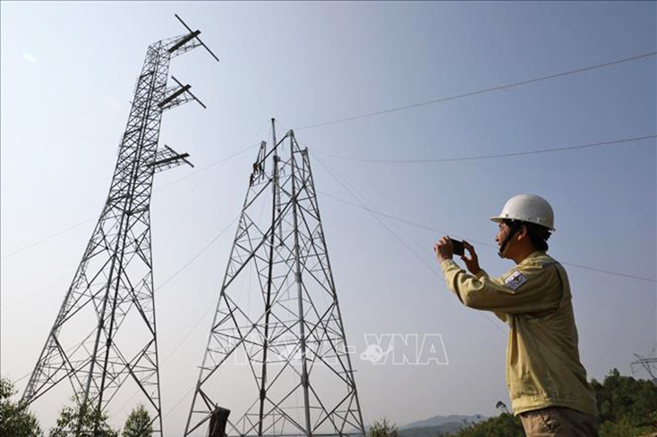 Đường dây 500 kV mạch 3, đoạn Vũng Áng - Dốc Sỏi chậm tiến độ do vướng giải phóng mặt bằng