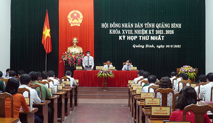 Phát huy tinh thần đoàn kết, nâng cao trách nhiệm cá nhân để đưa ra những quyết sách phục vụ nhân dân